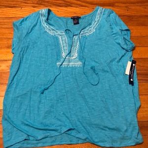 Short sleeve light blue shirt